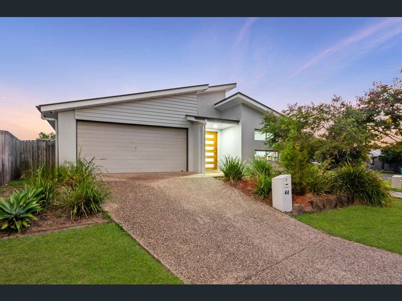 44 Wyndham Circuit, Holmview — photo 1 of 5