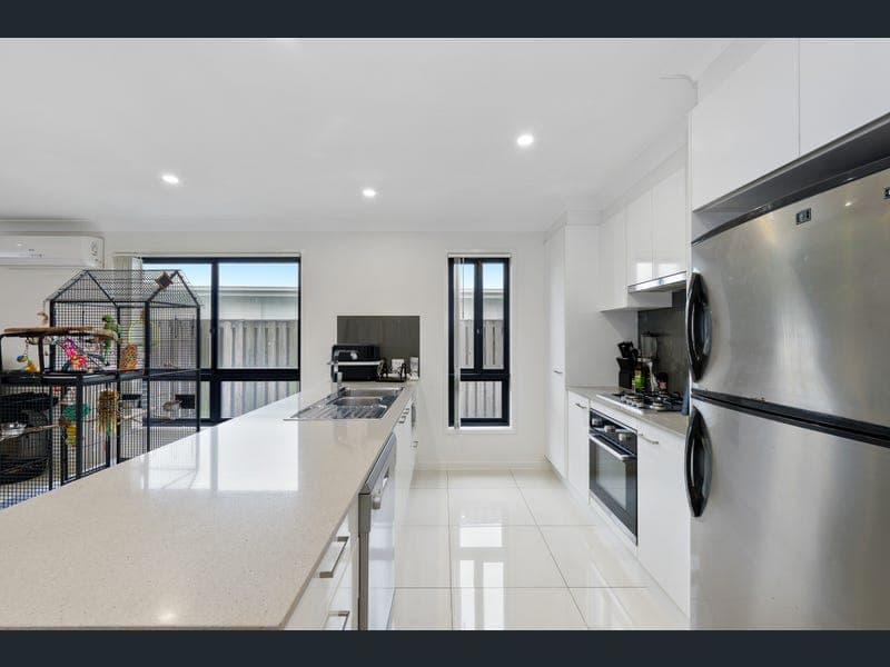 9 Hill Drive, Pimpama — photo 1 of 5