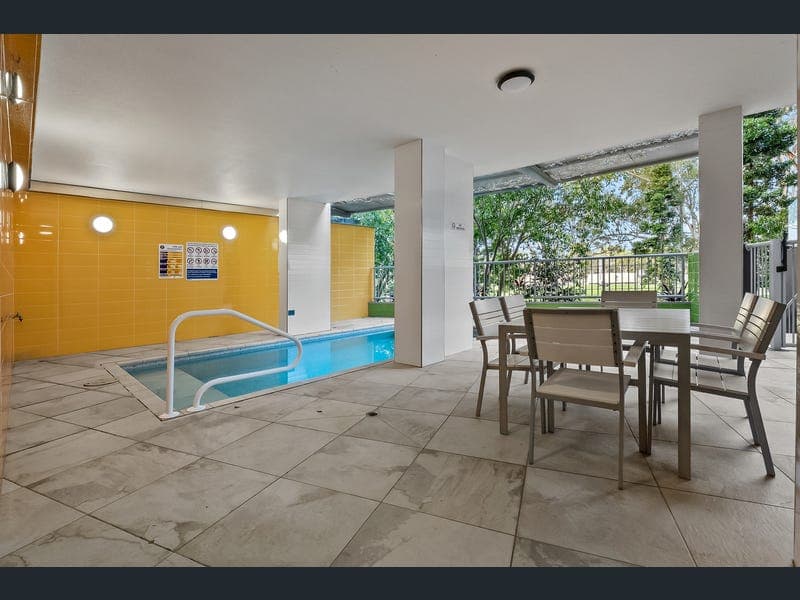 82/51 Playfield Street, Chermside — photo 1 of 5