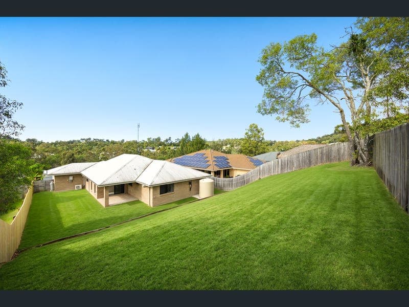 19 Gordon Drive, Upper Coomera — photo 1 of 5