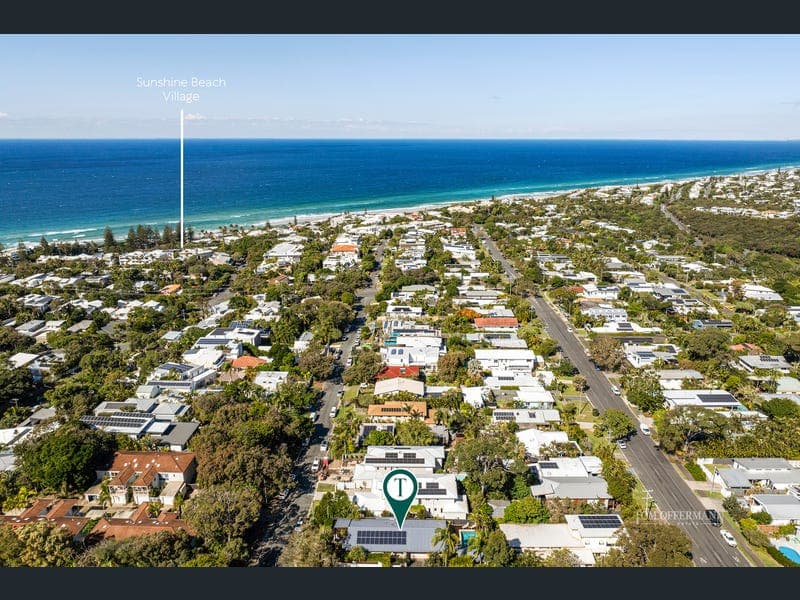 2 Elanda Street, Sunshine Beach — photo 1 of 5
