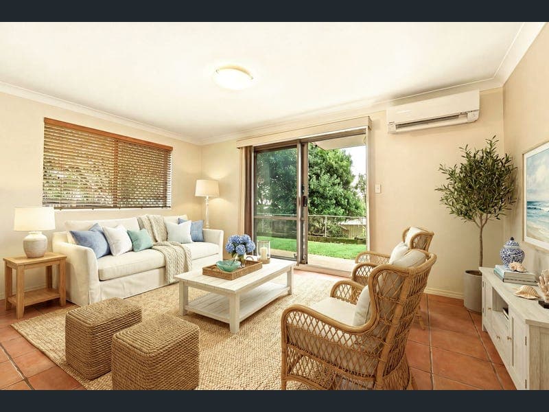 2/11 Galway Street, Greenslopes — photo 1 of 5