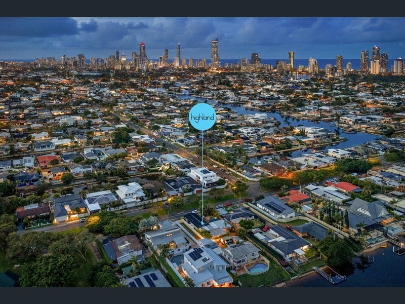 66 Poinciana Boulevard, Broadbeach Waters — photo 1 of 5