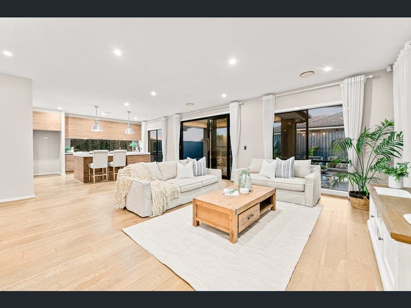 18 Barrisdale Street, Heathwood — photo 1 of 5