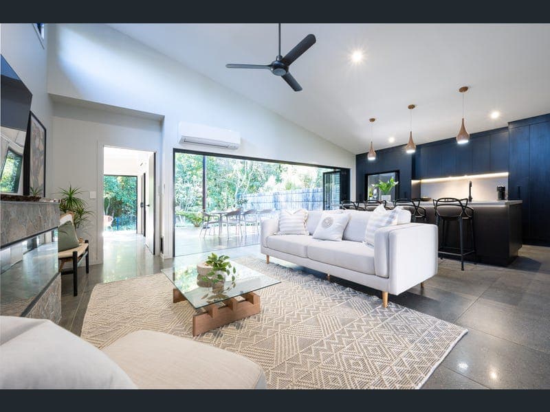 63 Oloway Crescent, Alexandra Headland — photo 1 of 5