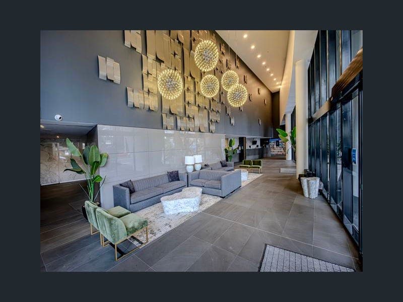 1262/9 Ferny Avenue, Surfers Paradise — photo 1 of 5