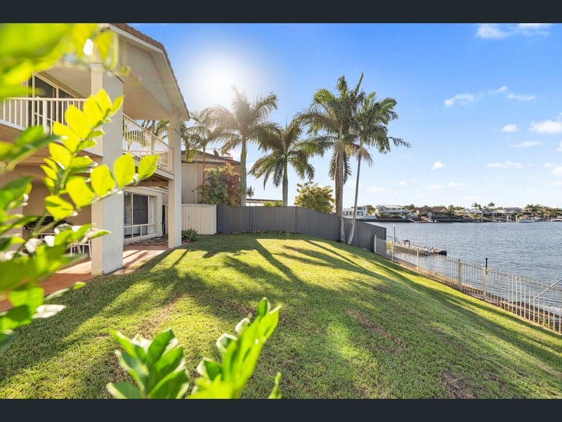 30 Pacific Dr, Banksia Beach — photo 1 of 5