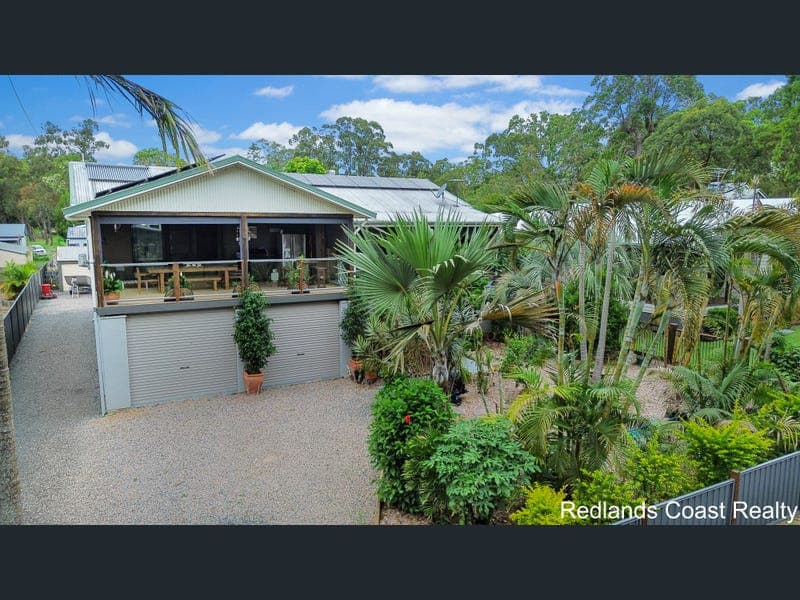 20 President Tce, Macleay Island — photo 1 of 5