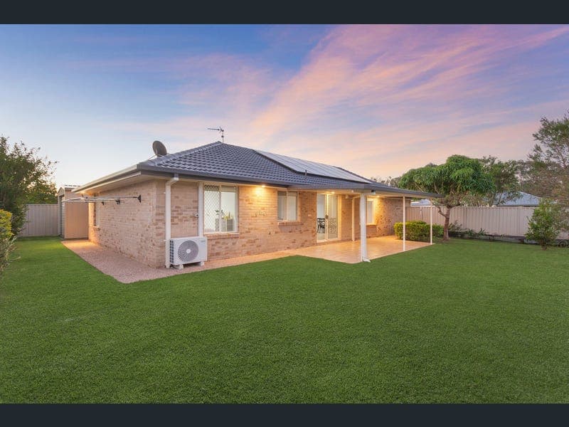 5 Mollys Place, Currumbin Waters — photo 1 of 5