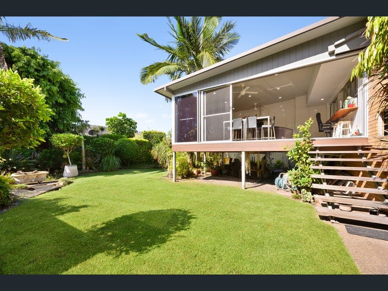 95 Poinsettia Avenue, Hollywell — photo 1 of 5