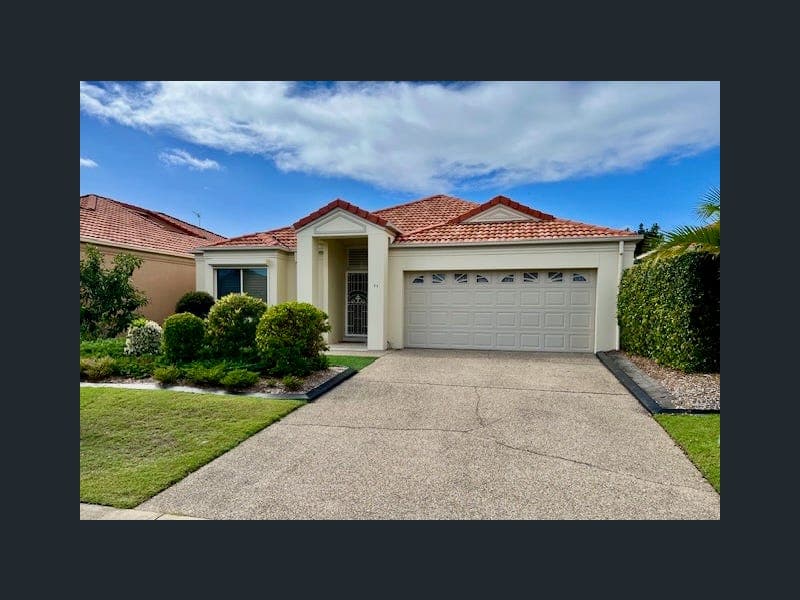 71/76 Bayview St, Runaway Bay — photo 1 of 5