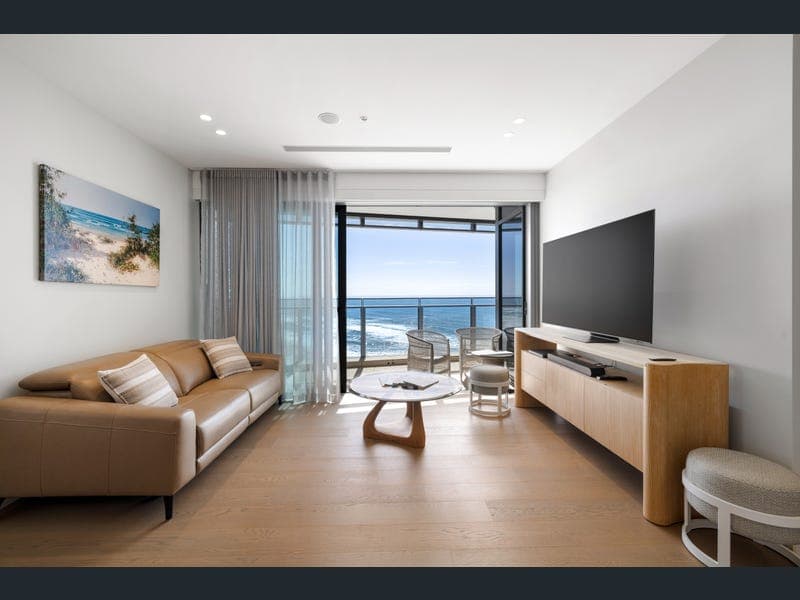 31202/36 Old Burleigh Road, Surfers Paradise — photo 1 of 5