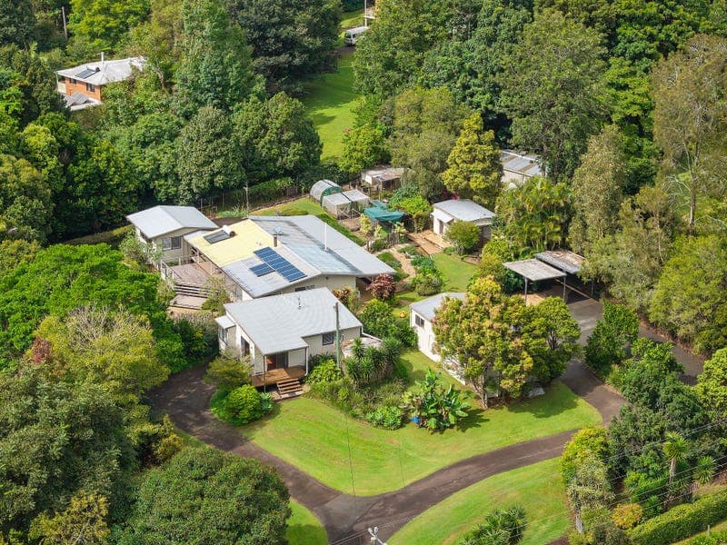 135 Maleny-Stanley River Road — photo 1 of 5