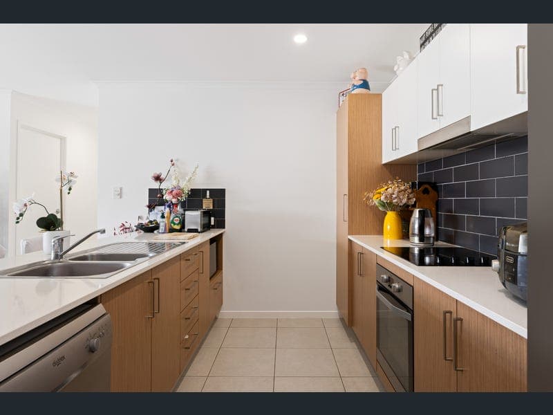42 James Whalley Drive, Burnside — photo 1 of 5