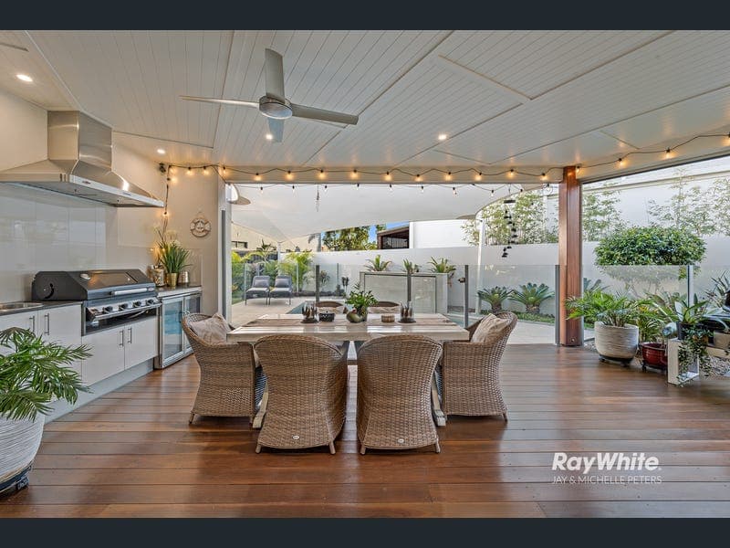 64 Spinnaker Boulevard, Newport — photo 1 of 5