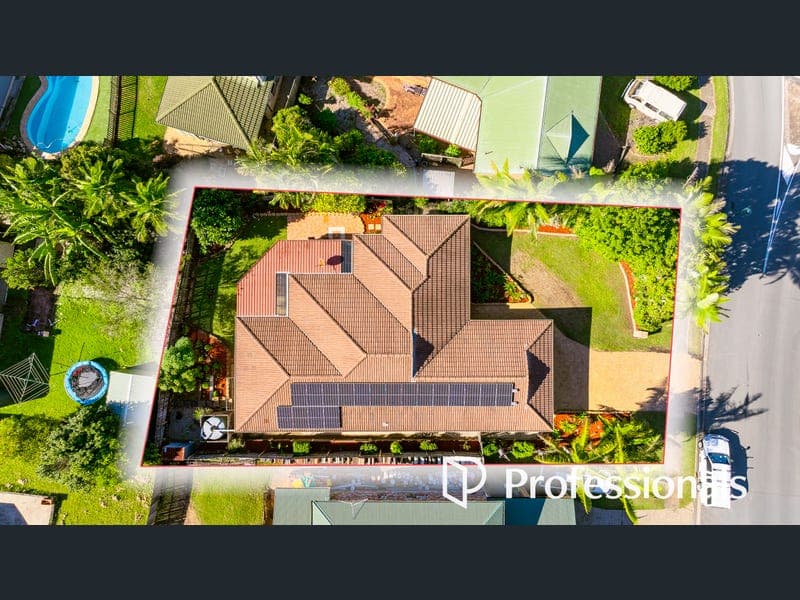 23 BUTTERFLY DRIVE, Kallangur — photo 1 of 5