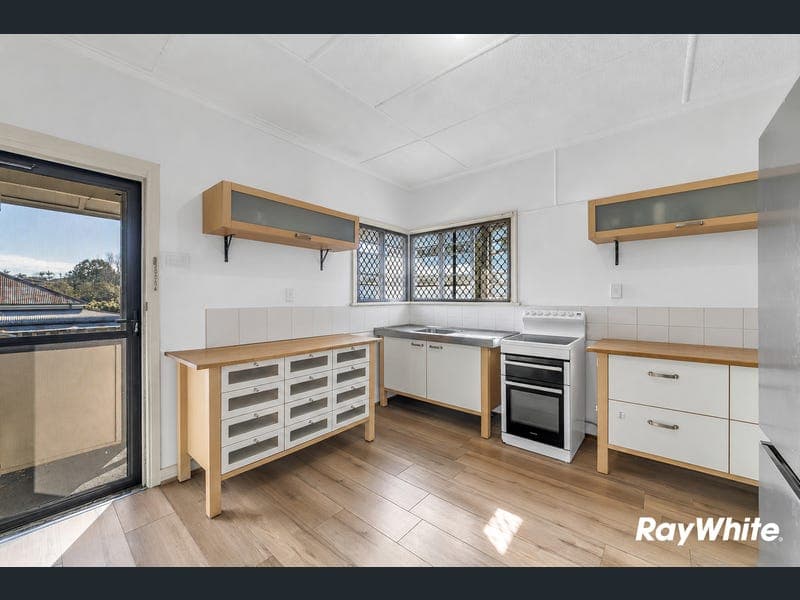 29 Creek Street, Bundamba — photo 1 of 5