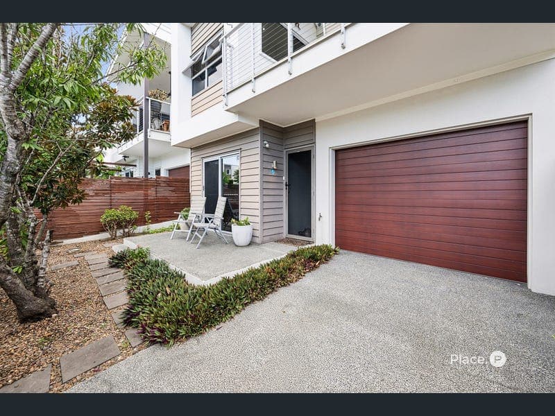 10 Ovey Street, Morningside — photo 1 of 5