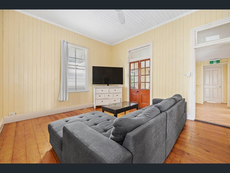 551A Vulture Street, East Brisbane — photo 1 of 5