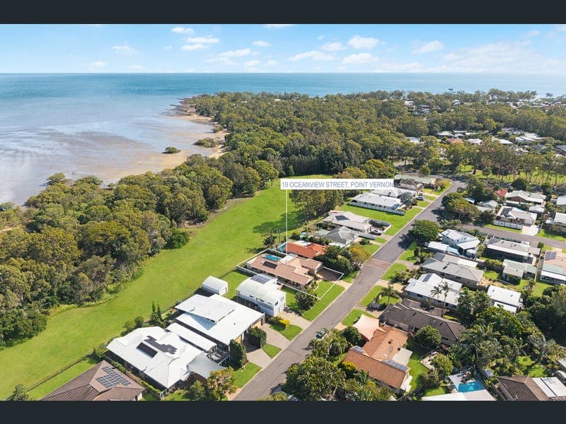 19 Oceanview Street, Point Vernon — photo 1 of 5
