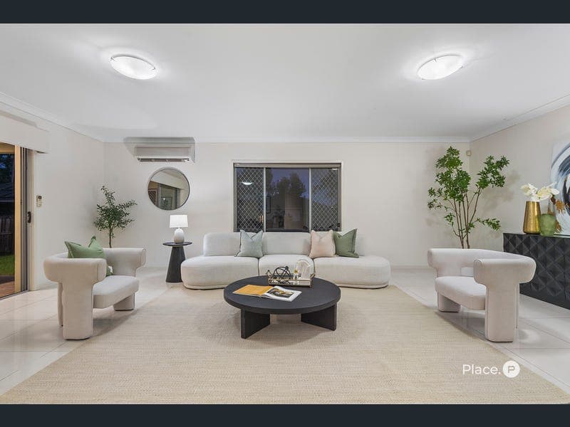 9 Ayesha Place, Calamvale — photo 1 of 5