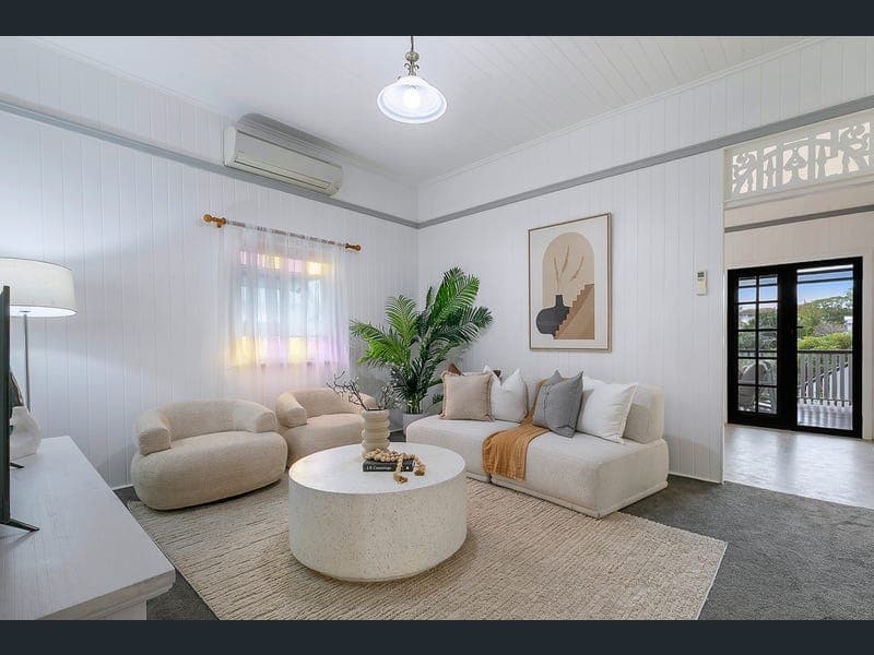 24 Annie Street, Camp Hill — photo 1 of 5