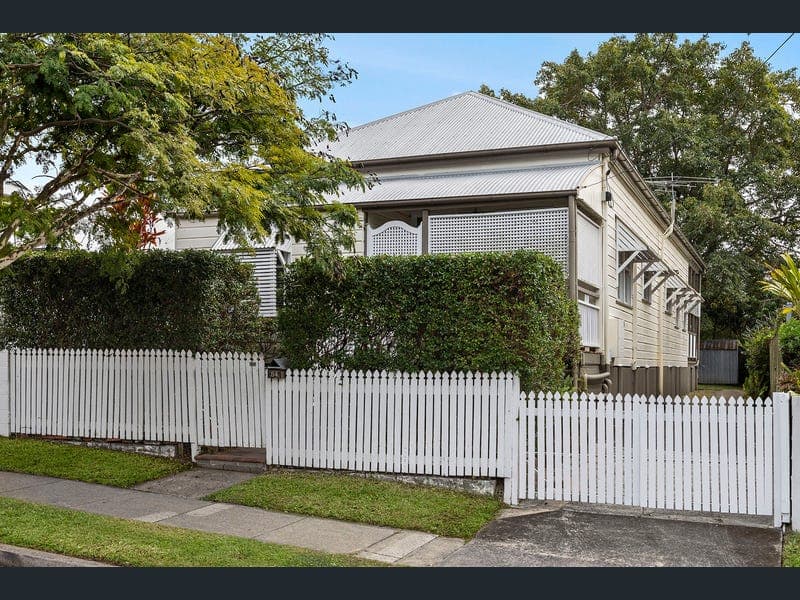 84 Lewis Street, Woolloongabba — photo 1 of 5