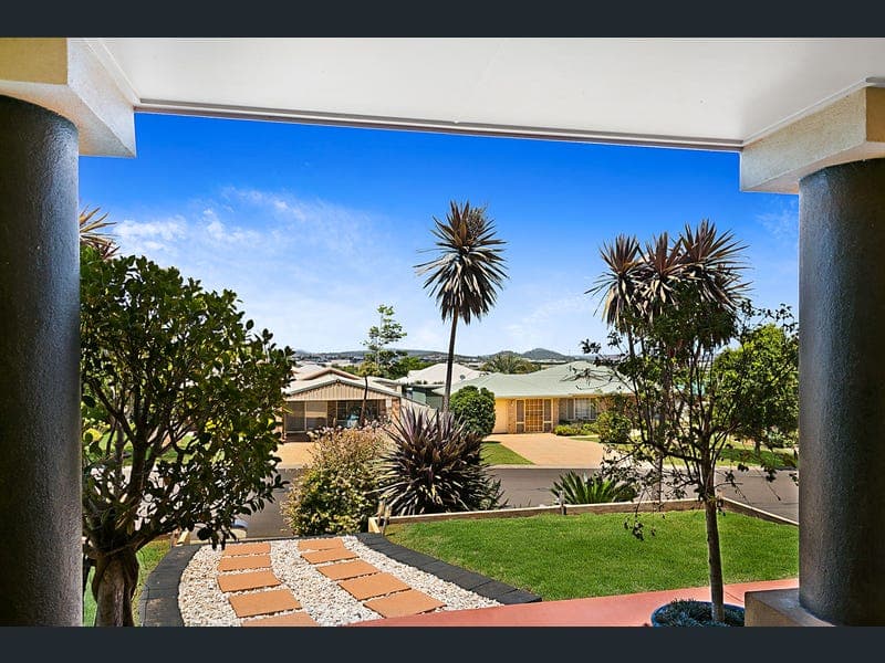 25 Catalina Drive, Wilsonton — photo 1 of 5