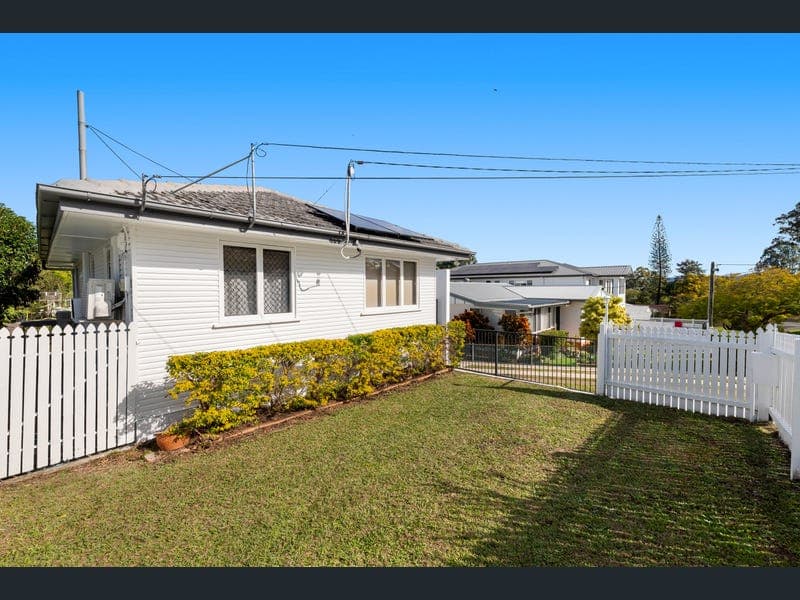 12 Page Street, Everton Park — photo 1 of 5
