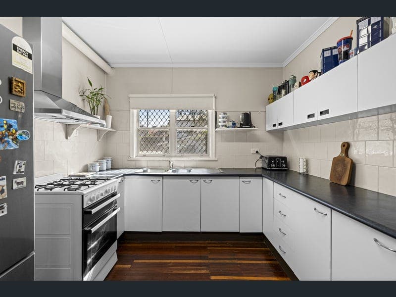 3 Hampshire Street, North Toowoomba — photo 1 of 5