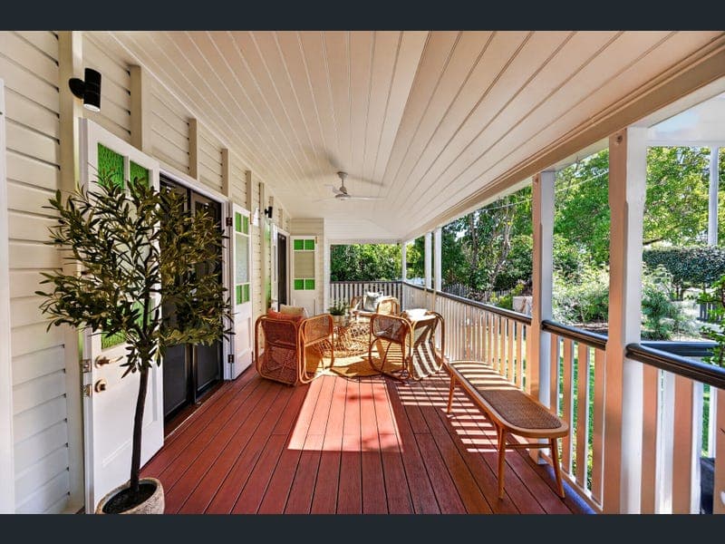 4 Ralston Street, West End — photo 1 of 5