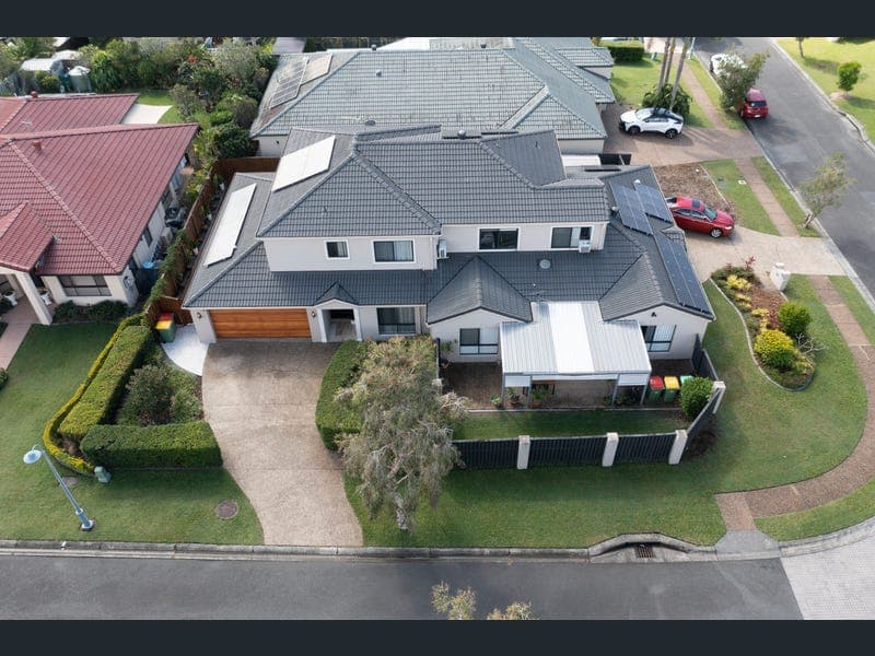 2/40 Lancewood Circuit, Robina — photo 1 of 5