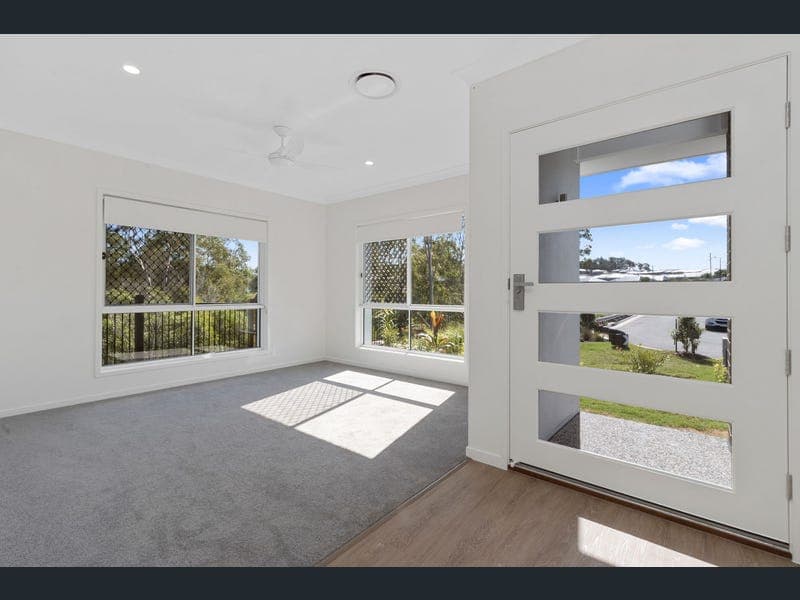 12 Goshawk Court, Bahrs Scrub — photo 1 of 5