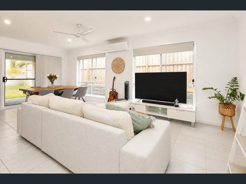 63 Aspen Circuit, Logan Reserve — photo 1 of 5