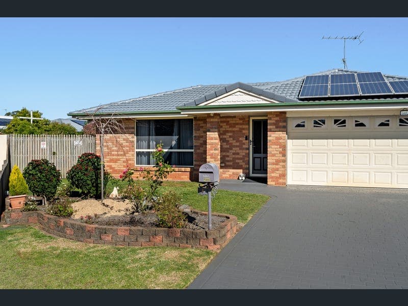8 Grant Close, Middle Ridge — photo 1 of 5
