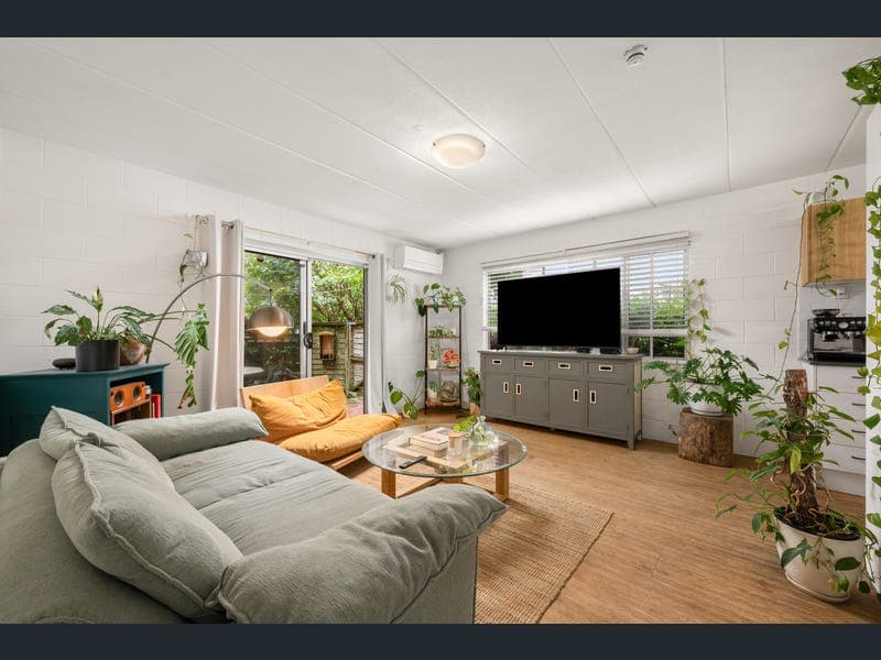 1/43 Edward Street, Alexandra Headland — photo 1 of 5