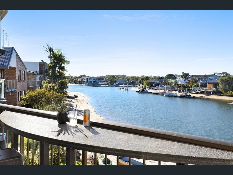 3/12 Pangarinda Place, Mooloolaba — photo 1 of 5