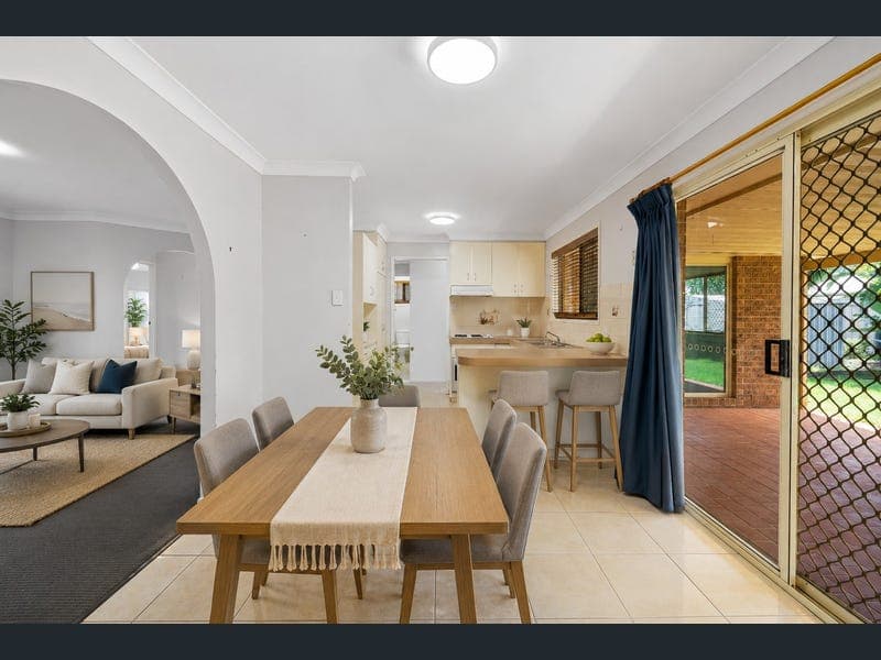 101 Hursley Road, Glenvale — photo 1 of 5