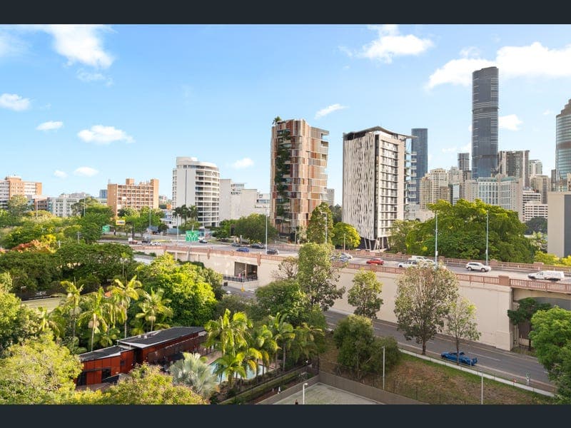 148/15 Goodwin Street, Kangaroo Point — photo 1 of 5