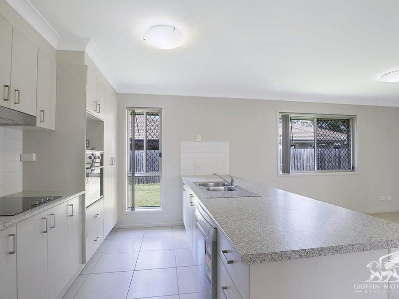 3 White Ash Court, Caboolture — photo 1 of 5