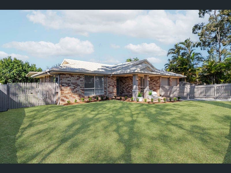 8 Leilani Drive, Birkdale — photo 1 of 5