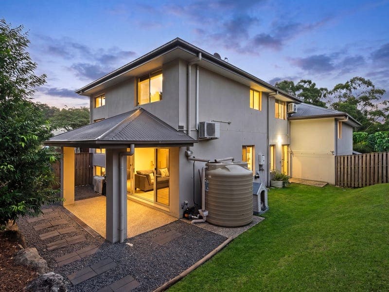 2/1 Tooma Place, Pacific Pines — photo 1 of 5
