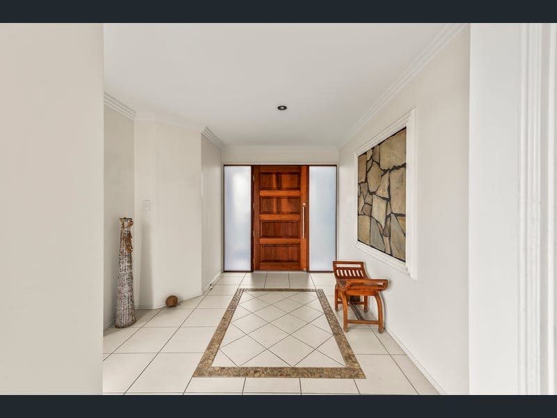 14 Robina Drive, Avoca — photo 1 of 5