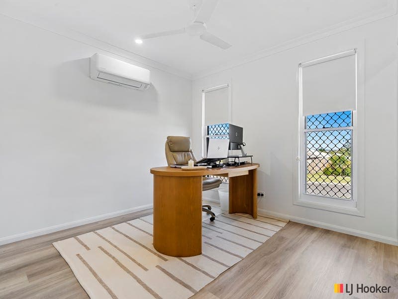 18 Sunflower Avenue, Norman Gardens — photo 1 of 5