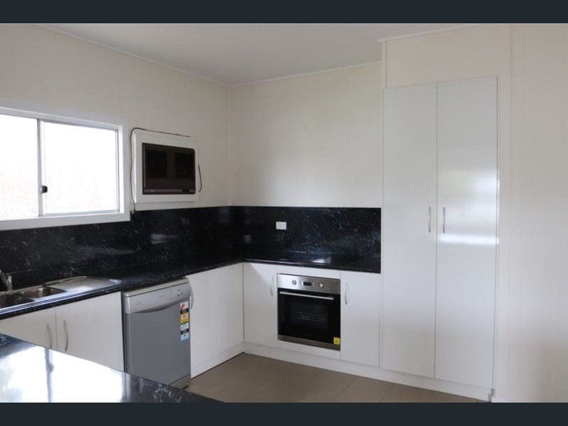 134 Alfred St, Charleville — photo 1 of 5