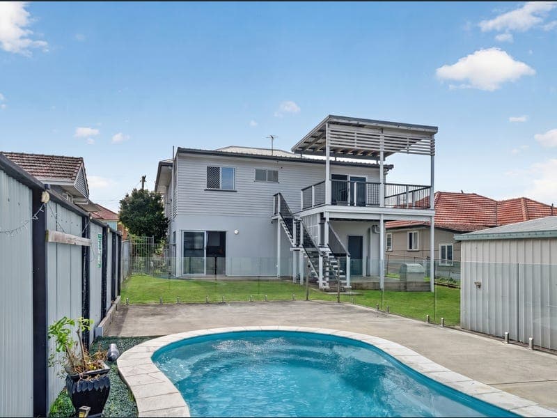 4 Eltham Street, Kedron — photo 1 of 5