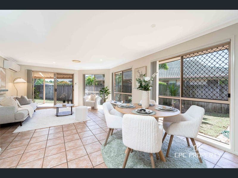 59 Samarinda Street, Tingalpa — photo 1 of 5