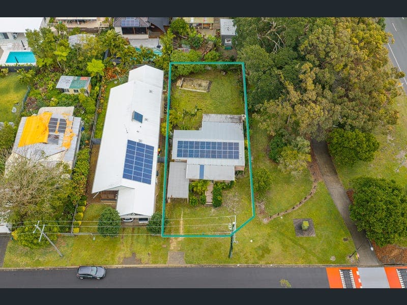 2 Winnett Street, Woorim — photo 1 of 5