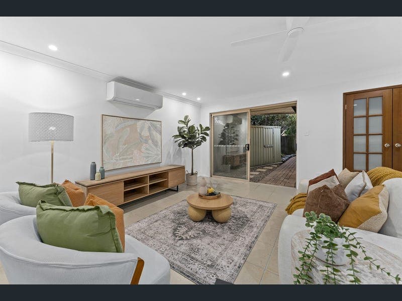43 Casuarina Crescent, Calamvale — photo 1 of 5