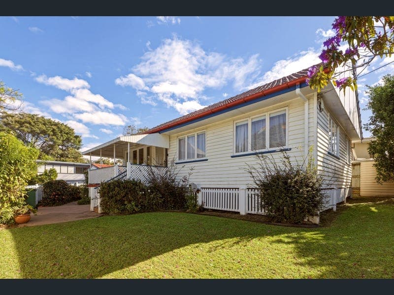 4 Cathie Street, Clontarf — photo 1 of 5